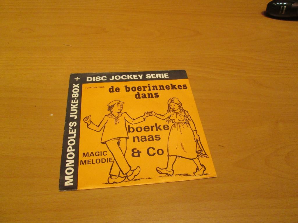2 singles van Boerke Naas & Co (ook per stuk te koop), Ophalen of Verzenden, Gebruikt, Pop