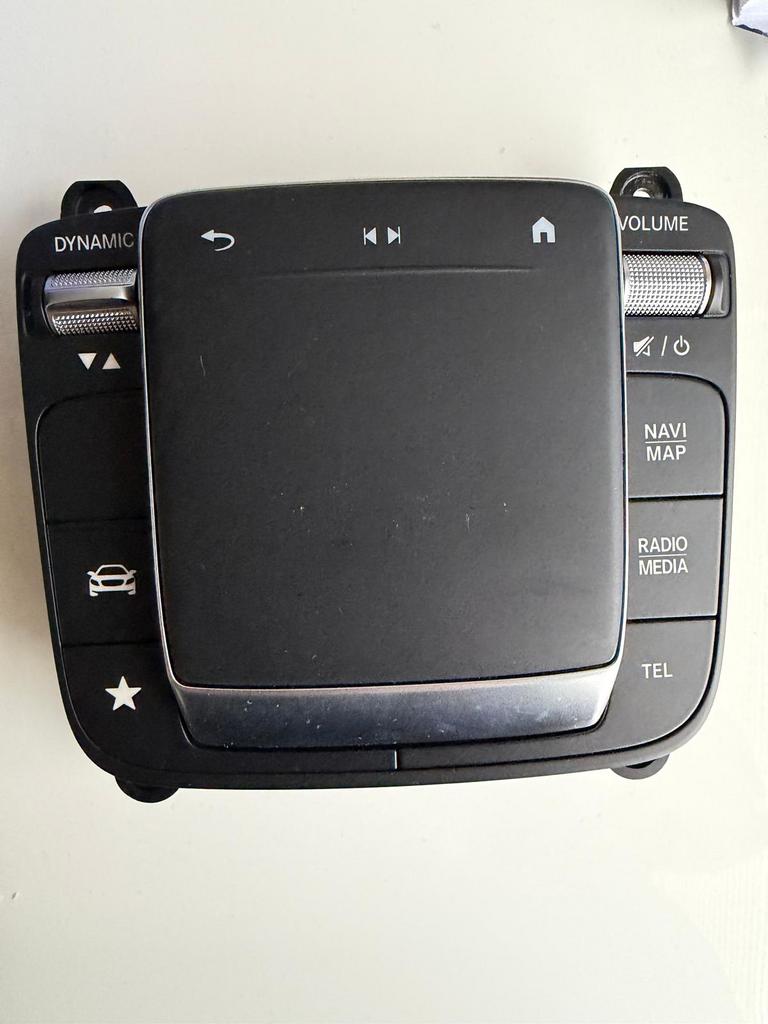 Mercedes A-Klasse Touchpad / Bediening Console W177/2020, Auto diversen, Ophalen, Zo goed als nieuw