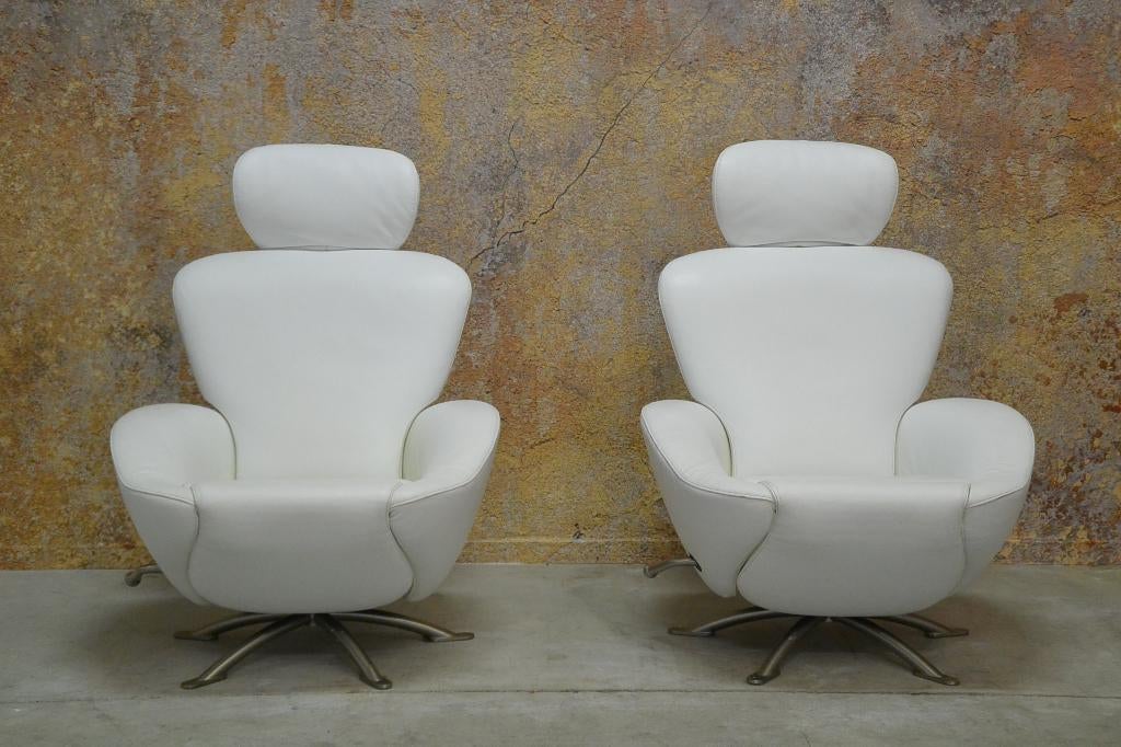 IZG Staat witte leren Cassina Dodo design relaxfauteuil