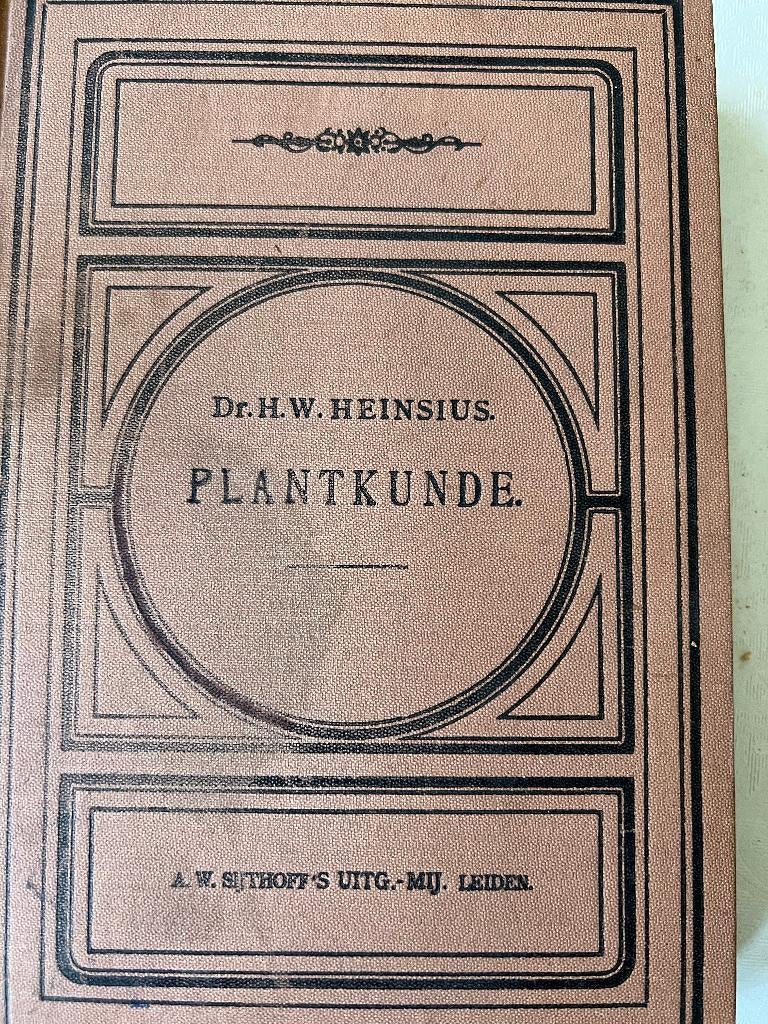 Plantkunde Dr H. W. Heinsius 1e deel 4e druk 1916, Antiek en Kunst, Antiek | Boeken en Bijbels, Ophalen of Verzenden, Dr H. W. Heinsius