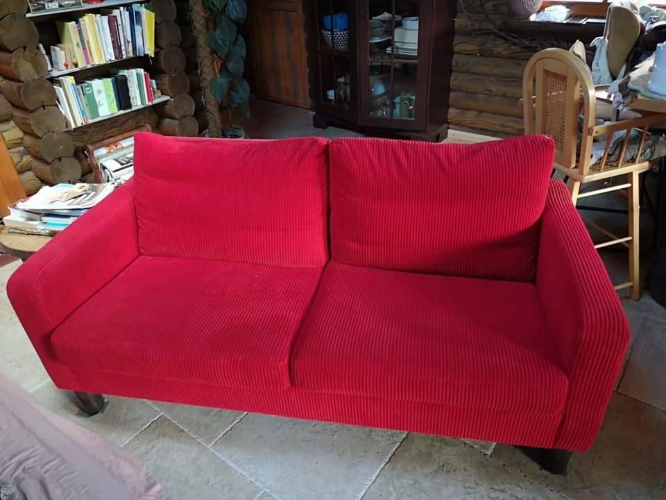 Mooie rode rib bankstel, Huis en Inrichting, Banken | Bankstellen, Ophalen, 150 tot 200 cm, Driepersoons, 75 tot 100 cm