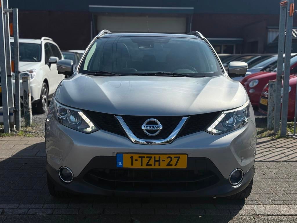 Nissan Qashqai 1.2 Tekna | Panoramadak | Trekhaak | Lederen, Euro 5, Gebruikt, Zwart, 4 cilinders