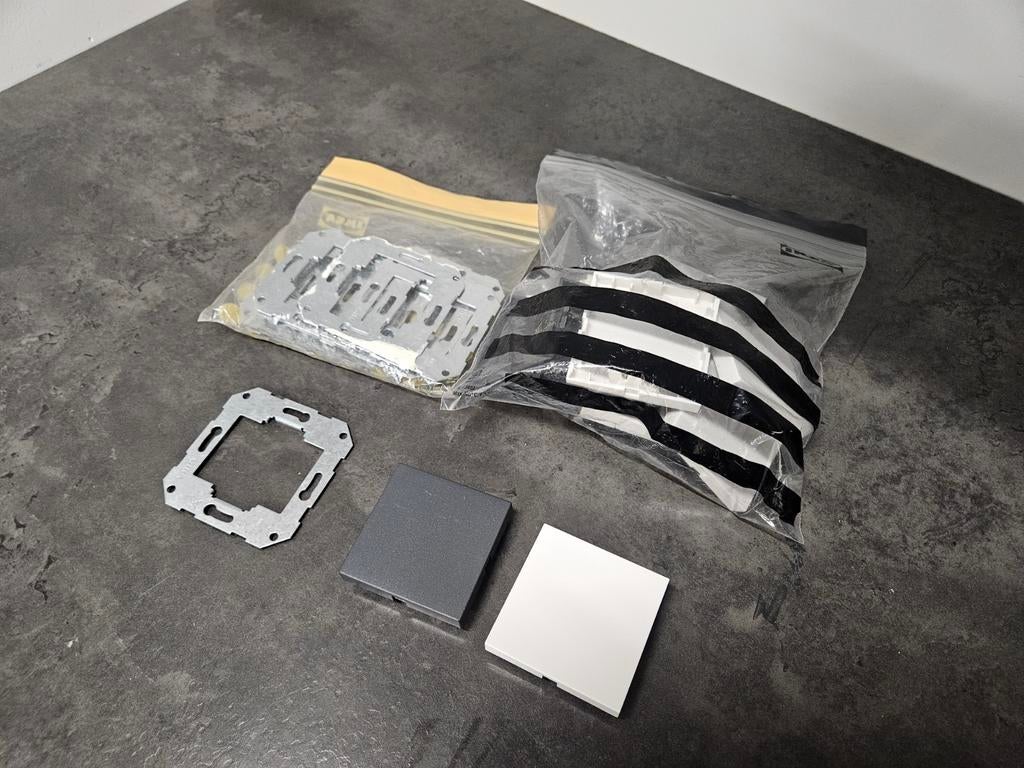 Gira blindplaten Glanzend wit en matzwart, Ophalen of Verzenden, Zo goed als nieuw, Overige typen