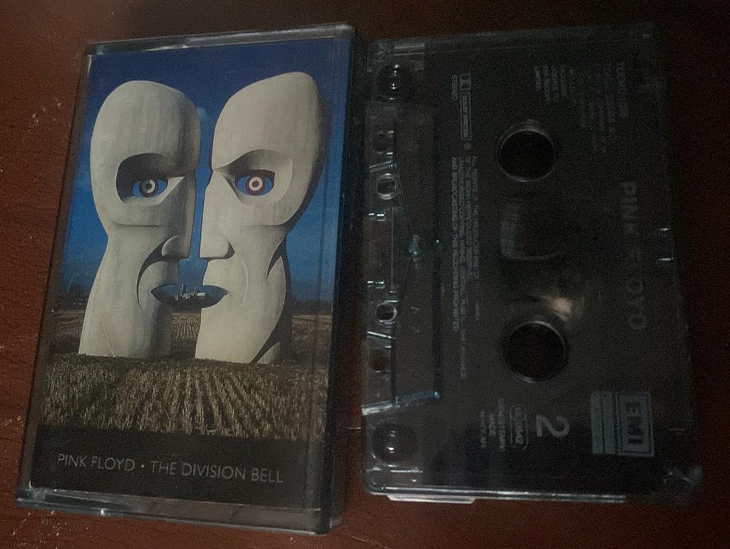 Pink Floyd cassette division bell, Ophalen of Verzenden, Gebruikt, Pop, 1 bandje