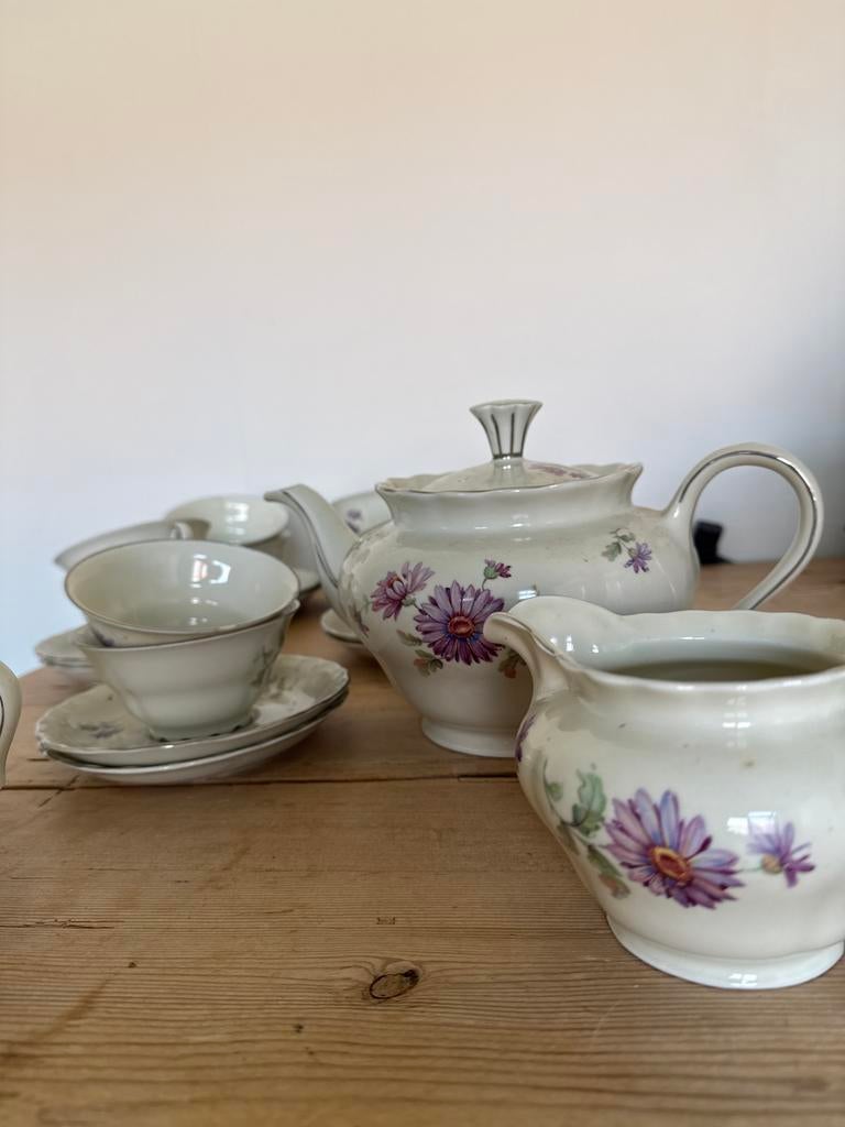 Mosa Maastrichts aardewerk theeservies met bloemmotief, Antiek en Kunst, Ophalen of Verzenden