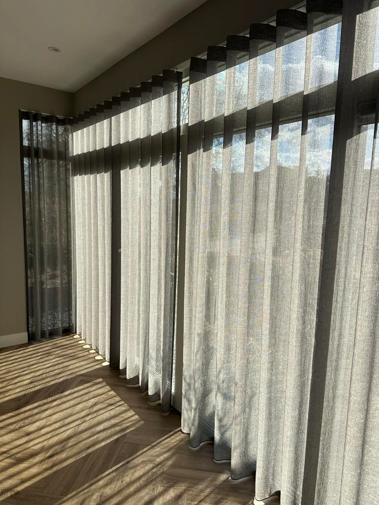 Inbetween Veneta Voile wave plooi Taupe, Huis en Inrichting, Stoffering | Gordijnen en Lamellen, Ophalen, Gebruikt, Overige kleuren