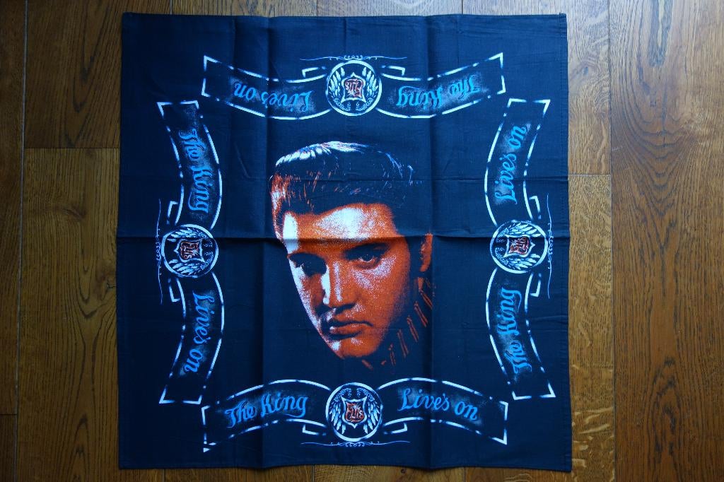 Elvis Presley textiel,The King Live’s on., Verzamelen, Ophalen of Verzenden, Nieuw, Boek, Tijdschrift of Artikel