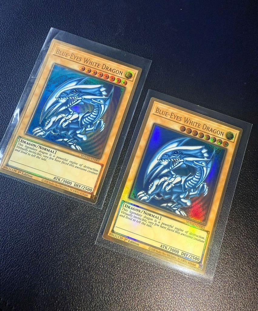 YuGiOh Blue Eyes White Dragon 1st Edition 2x, Hobby en Vrije tijd, Verzamelkaartspellen | Yu-gi-Oh!, Ophalen of Verzenden, Zo goed als nieuw