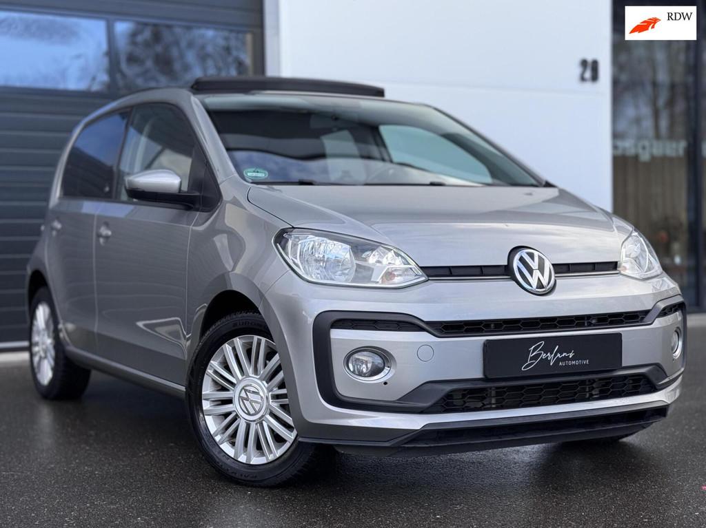 Volkswagen Up! 1.0 TSI BMT High up! 90PK | Panodak|Stoelverw, Auto's, Voorwielaandrijving, Stof, Gebruikt, 4 stoelen