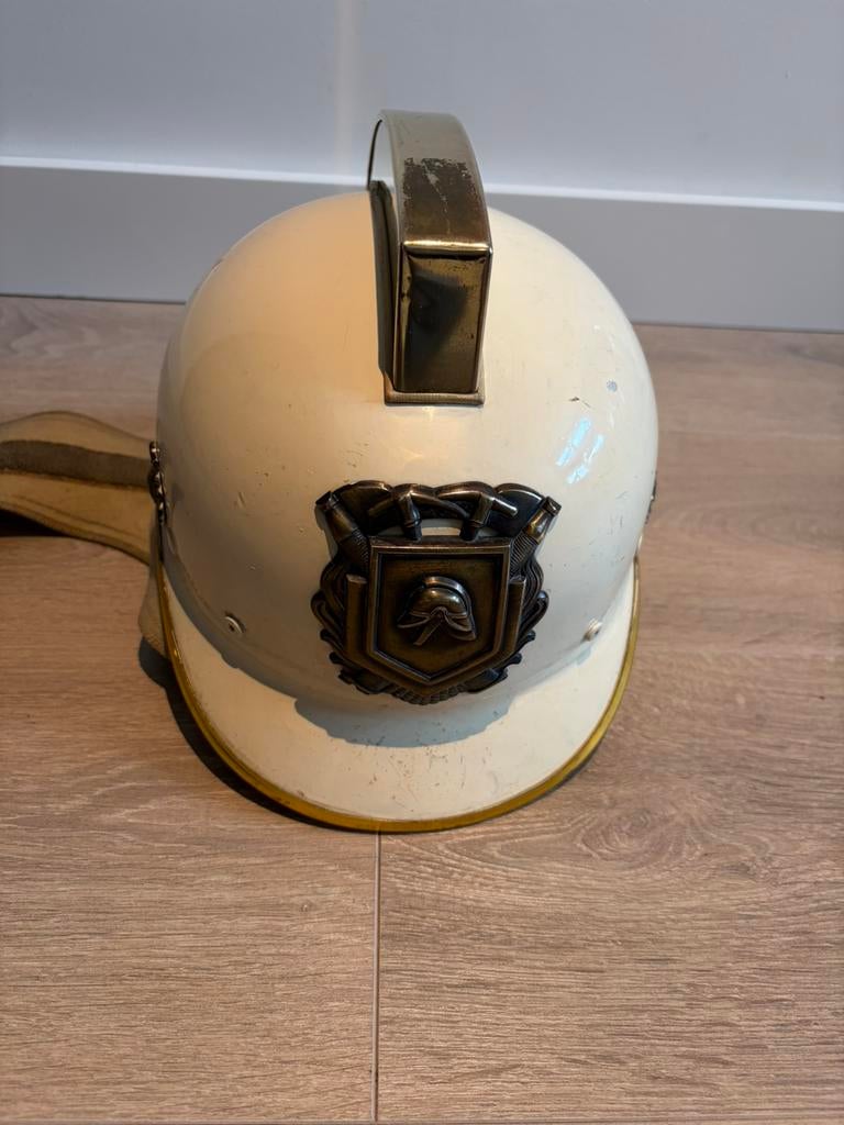 Oude brandweerhelm / verzamelitem, Verzamelen, Ophalen of Verzenden, Landmacht, Nederland, Embleem of Badge