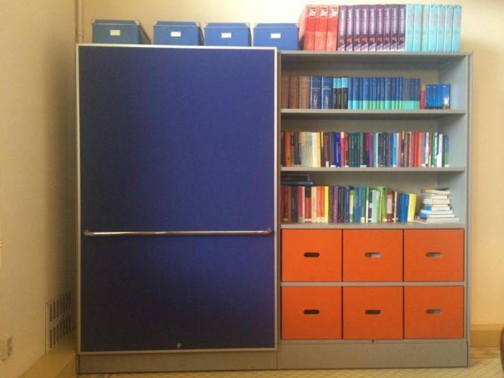 VITRA Eames design schuifdeurkast - boekenkast kantoor, Ophalen, Met deur(en), Retro / Modern, Zo goed als nieuw