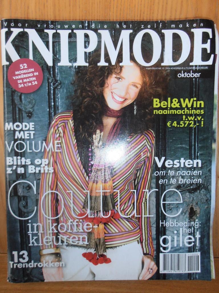 Knipmode oktober 2006 met 13 trendrokken, Ophalen of Verzenden, Zo goed als nieuw, Vrouw, Knipmode