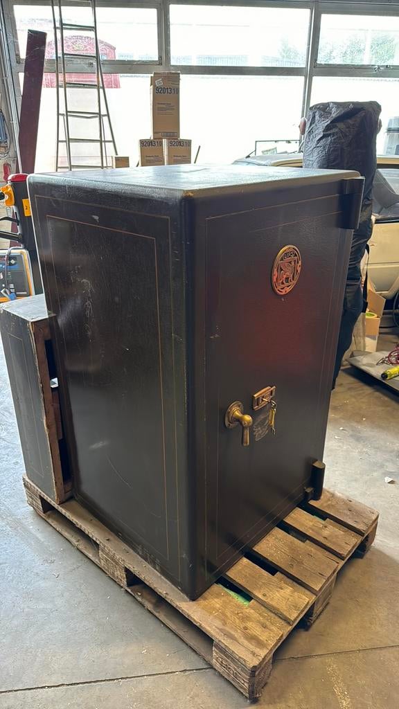 Lipskluis antiek, Ophalen