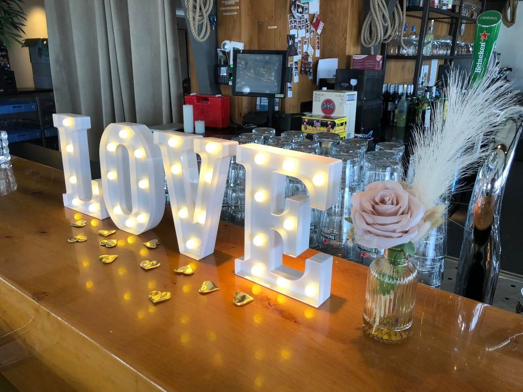 Lichtletters love, Ophalen of Verzenden, Zo goed als nieuw, Versiering, Geboorte of Huwelijk