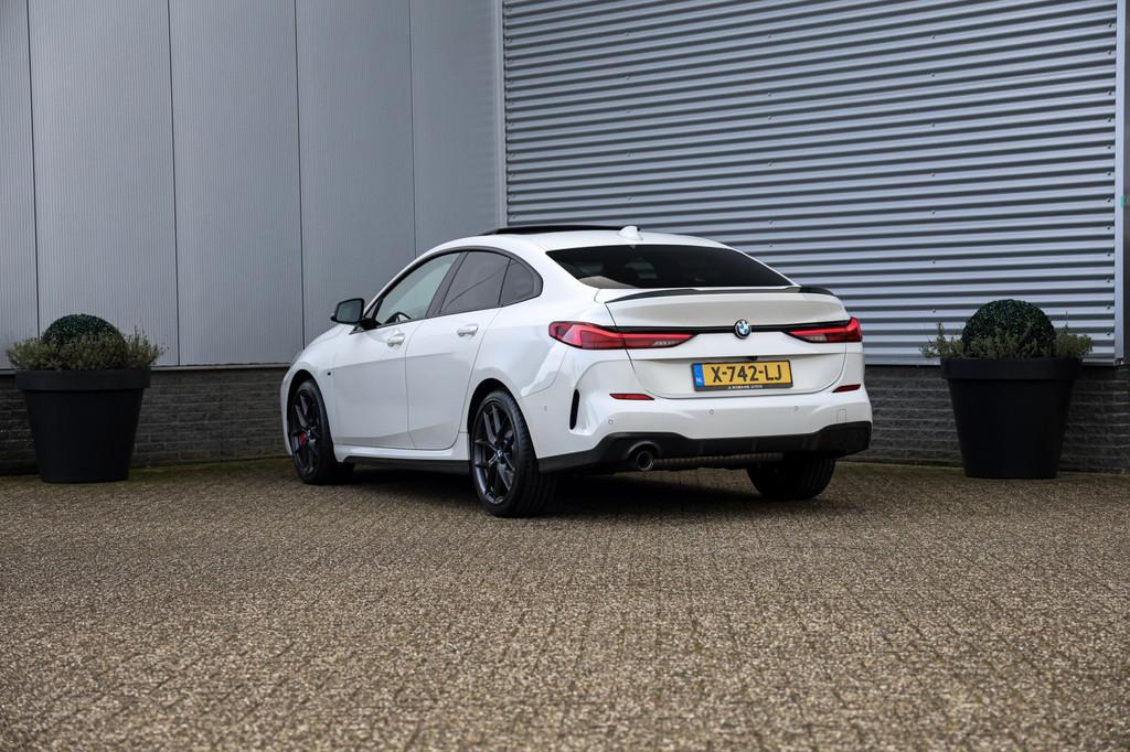 BMW 2 Serie Gran Coupé 218i M-Sport Pro NAP|Pano|ACC|Cam|Ke, 136 pk, Gebruikt, 1350 kg, Leder en Stof