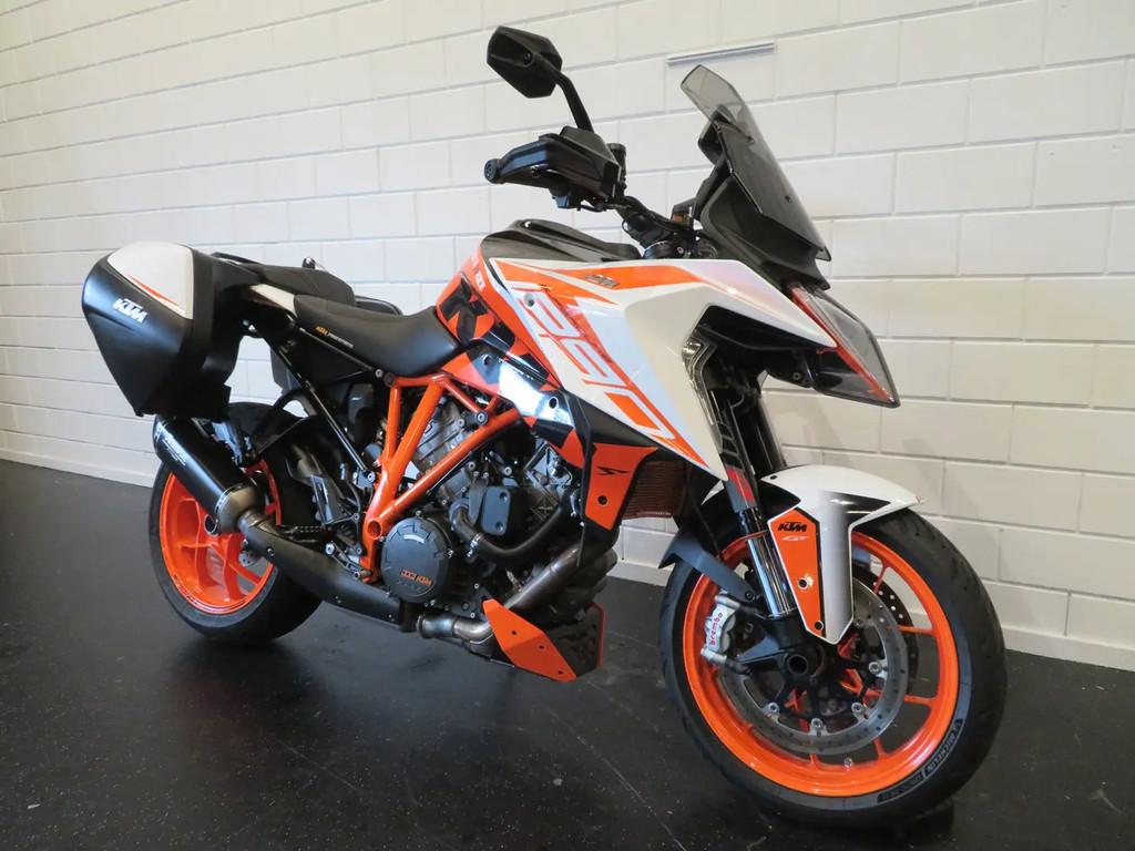KTM KTM 1290 SUPERDUKE GT TECKPACK AKRA € 12.950,00 - foto 2