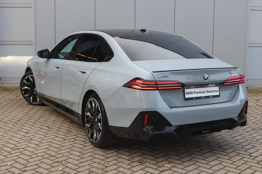 BMW 5 Serie 550e xDrive M Sport Automaat / Panoramadak / Ada, 12 maanden, Gebruikt, Zwart, Bedrijf