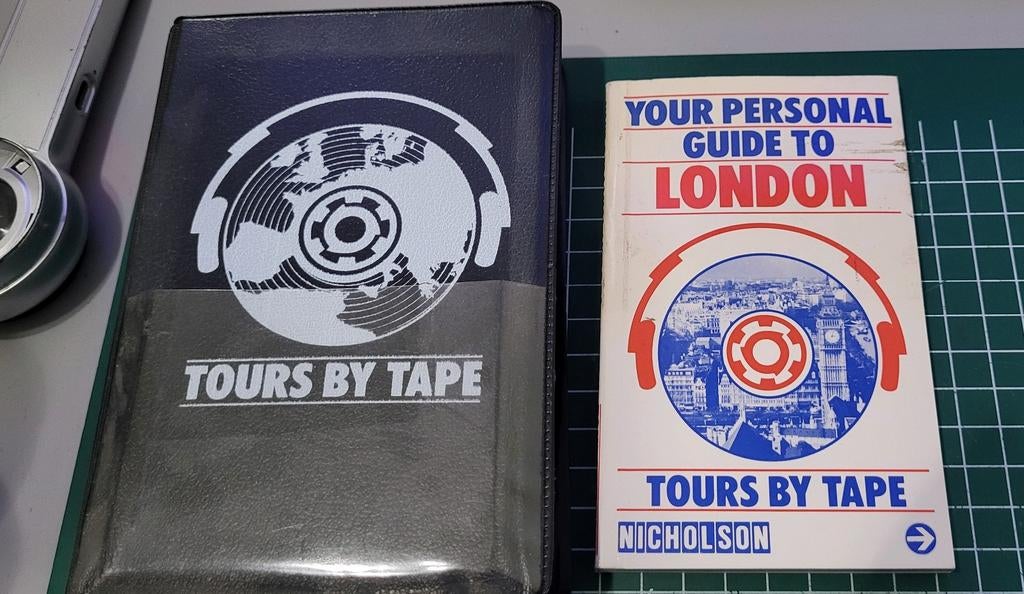 Tours by Tape: Your Personal Guide to London (Nicholson), Nicholson, Europa, Ophalen of Verzenden, Reisgids of -boek