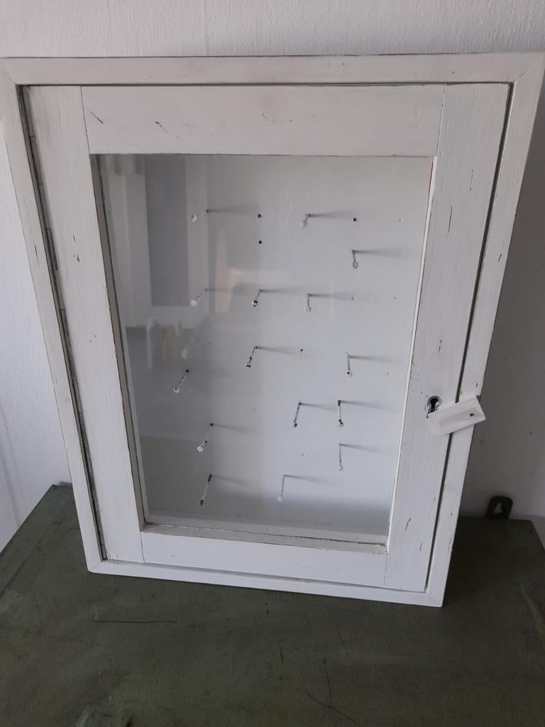 Oud brocant vitrine kastje, Ophalen