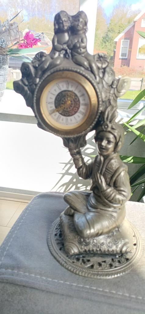 Vintage West Germany Tafelklokje met Beeldje, Antiek en Kunst, Antiek | Klokken, Ophalen of Verzenden