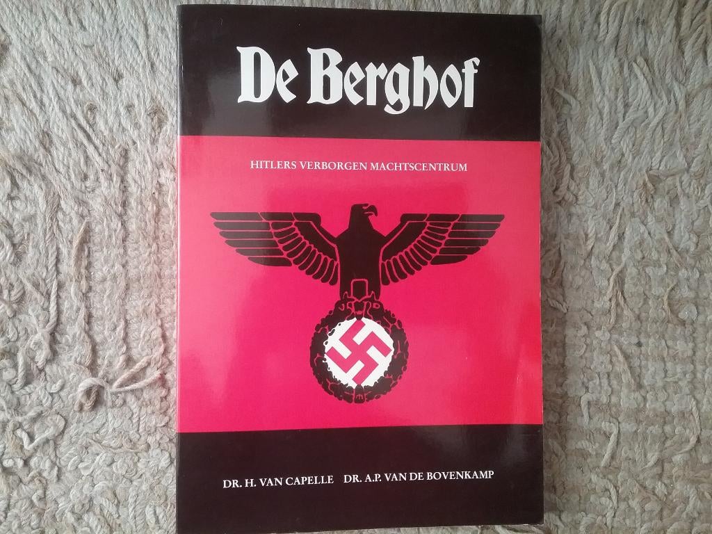De Berghof - Hitlers verborgen machtscentrum (1994), Boeken, Ophalen of Verzenden, Overige onderwerpen, Tweede Wereldoorlog, Gelezen