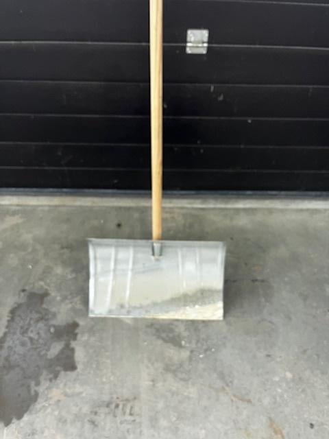 sneeuwschuiver, Tuin en Terras, Ophalen, Zo goed als nieuw