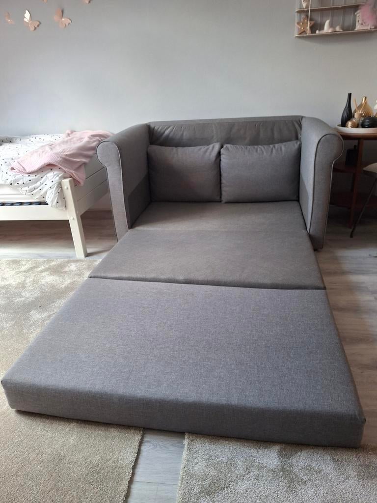Slaapbankje., Ophalen, Zo goed als nieuw, Tweepersoons, Grijs