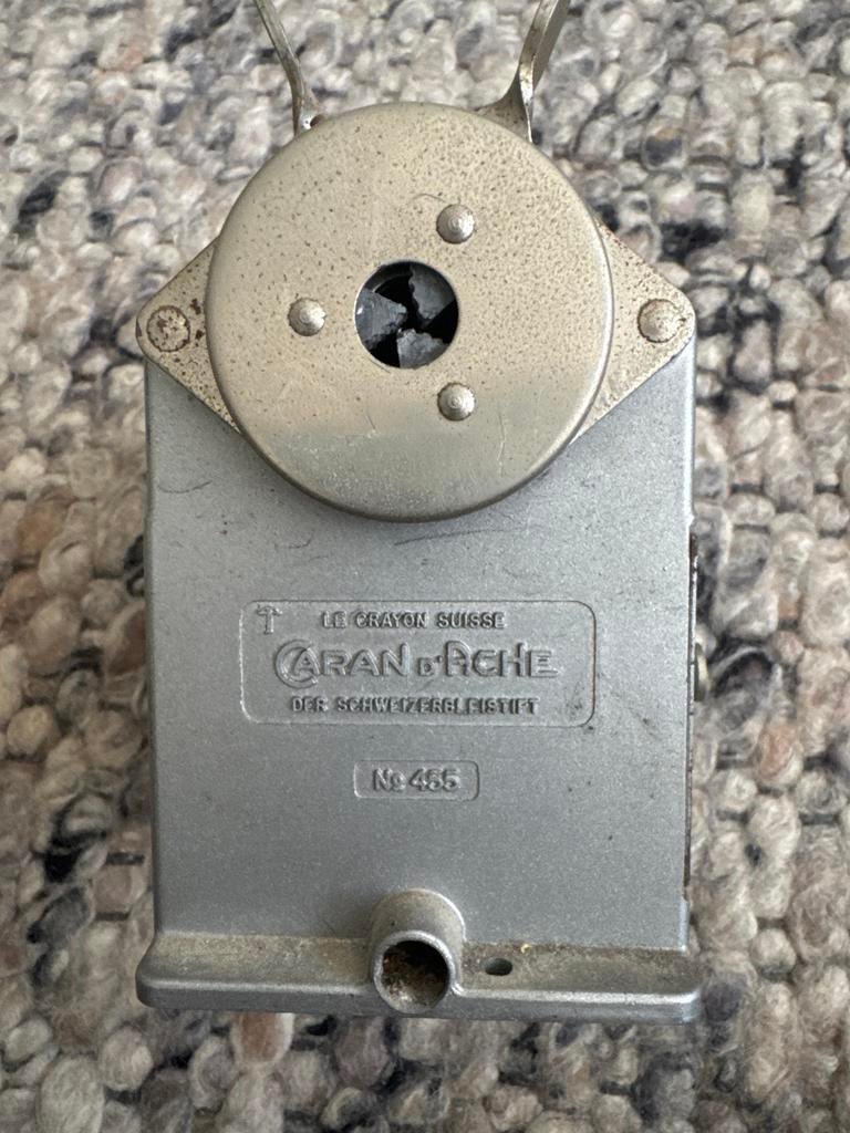 Vintage Caran d'Ache metalen puntenslijper, Ophalen