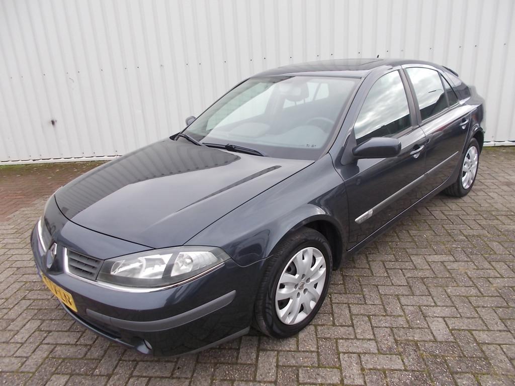 Renault Laguna 2.0-16V Business ( NW. APK KEURING BIJ VERKOO, Gebruikt, Metallic lak, 4 cilinders, Origineel Nederlands