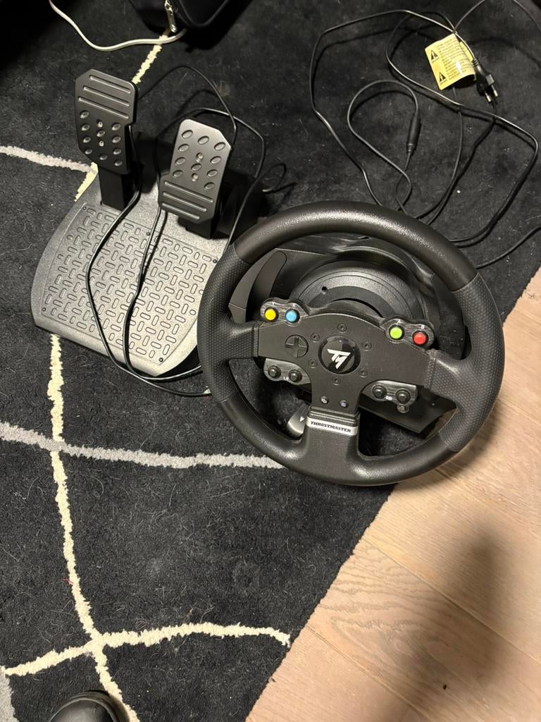 Thrustmaster tmx, Spelcomputers en Games, Spelcomputers | Xbox | Accessoires, Ophalen of Verzenden, Zo goed als nieuw, Stuurtje of Sportattribuut