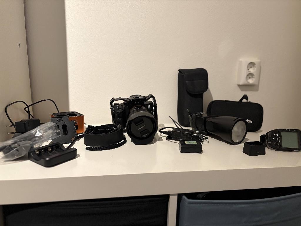 Te Koop Sony A7 iii Starterset, Ophalen of Verzenden, Zo goed als nieuw