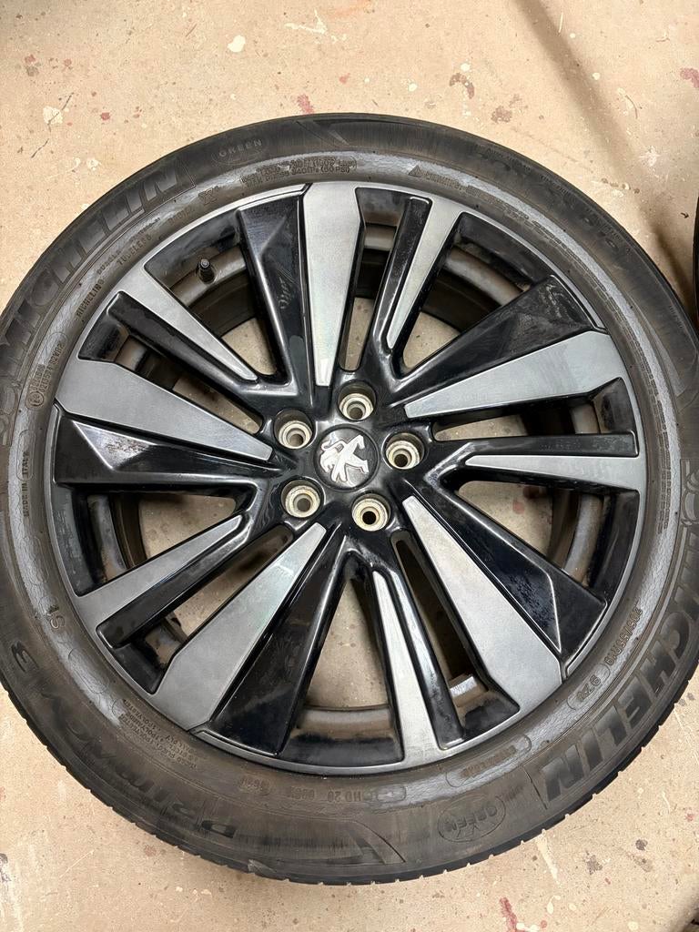 19 inch Peugeot 5008 (GT) velgen met banden, Gebruikt, Banden en Velgen, 205 mm, Personenwagen
