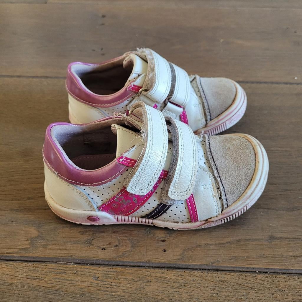 Wit met roze gympen 24, Meisje, Schoenen, Ophalen of Verzenden, Zo goed als nieuw