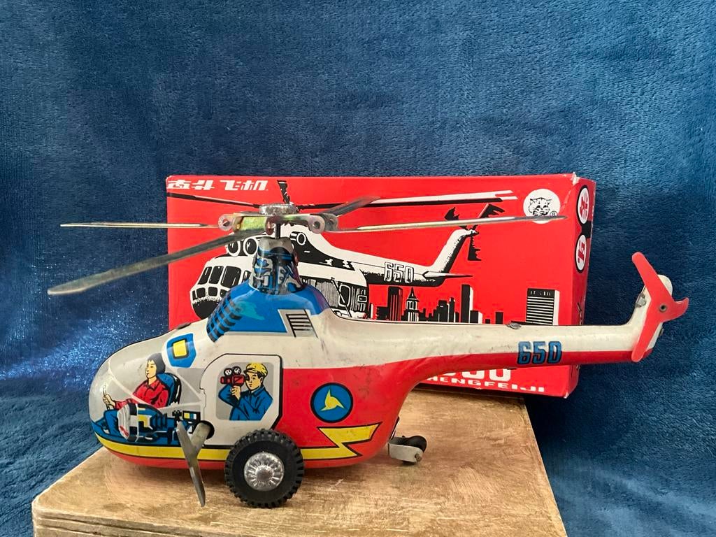 Prachtige antieke helikopter, vervaardigd uit blik, Ophalen of Verzenden