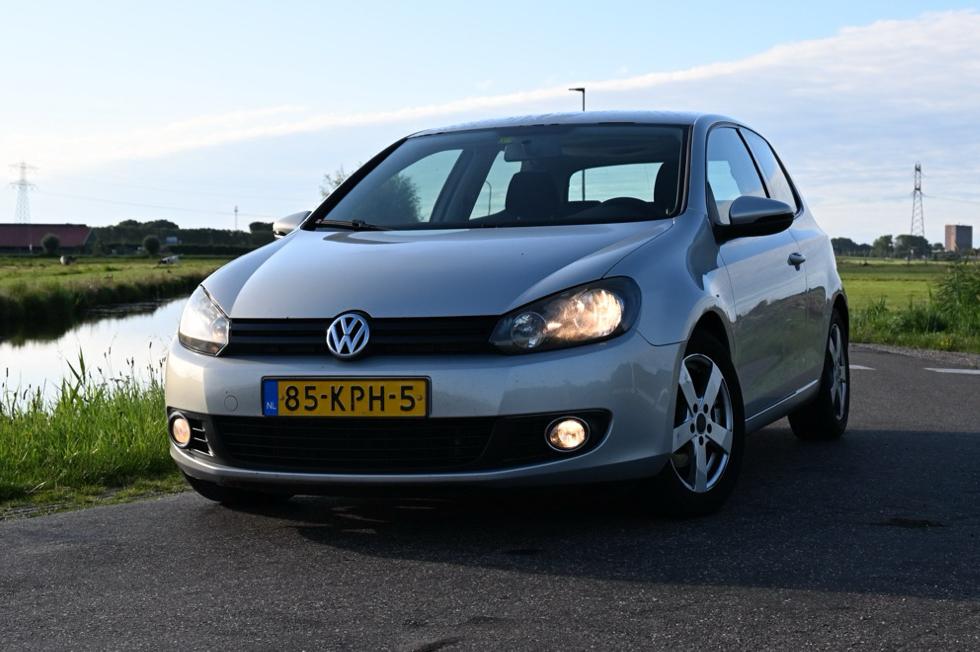Volkswagen Golf 2.0 TDI 81KW 3D 2010 Grijs, Auto's, Volkswagen, Voorwielaandrijving, Euro 5, Stof, Zwart