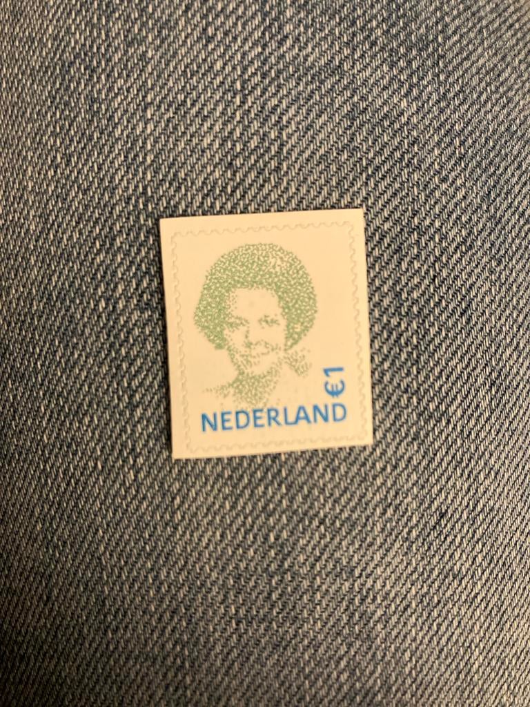 Postzegel Nederland Koningin Beatrix €1, Postzegels en Munten, Postzegels | Nederland, Ophalen of Verzenden, Na 1940, Postfris