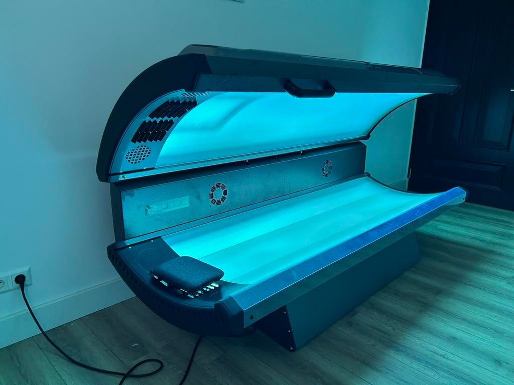 Zonnebank dubbelzijdig - Perfect voor thuisgebruik, Ophalen, Gebruikt, Zonnebank dubbelzijdig, 15 lampen of meer