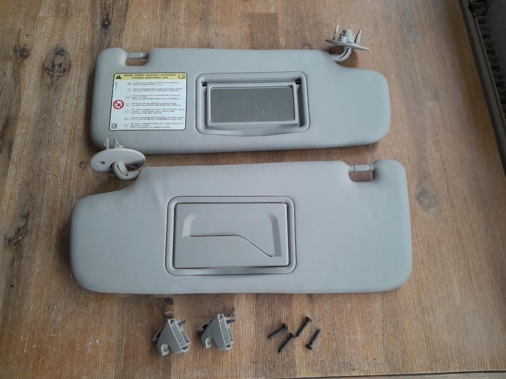 ZONNEKLEP - SET - Links + Rechts - CHEVROLET SPARK, Verzenden, Gebruikt, Chevrolet