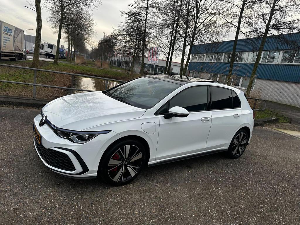 Volkswagen Golf 1.4 eHybrid GTE!2021!Pano!IQ-led!Sfeer!PDC!C, Gebruikt, Euro 6, 4 cilinders, 150 pk