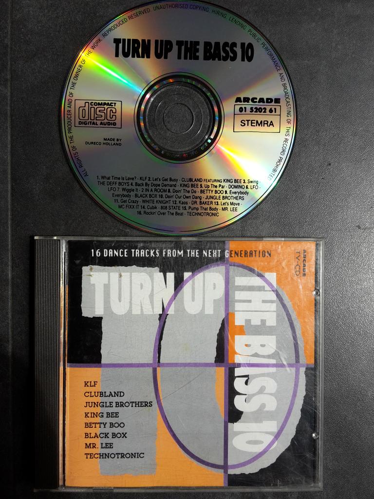 CD - Turn up the Bass 10 - Oldschool House, Ophalen of Verzenden, Zo goed als nieuw, Overige genres