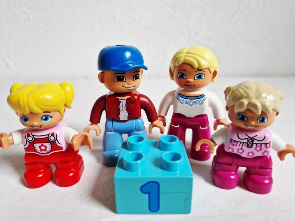 Duplo poppetjes gezin voor therapie 7 verschillende, Ophalen of Verzenden, Gebruikt, Duplo