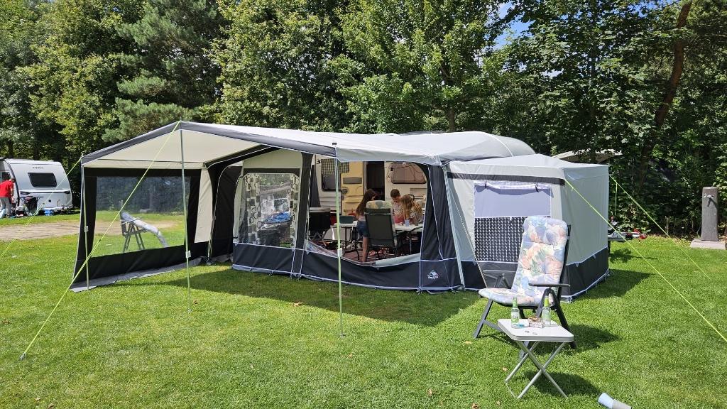 Te koop Dorema Lugano voortent + luifel en uitbouw, Caravans en Kamperen, Tenten, Ophalen, Zo goed als nieuw, Tot en met 2