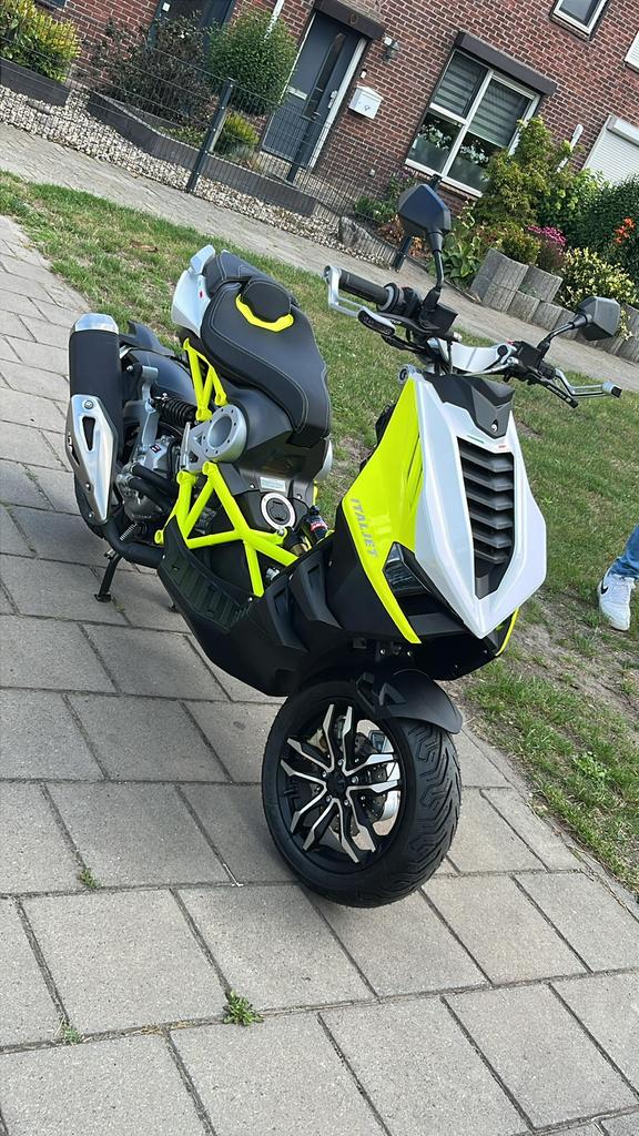 Italjet dragster 300cc, Ophalen, Zo goed als nieuw, Benzine, Overige modellen