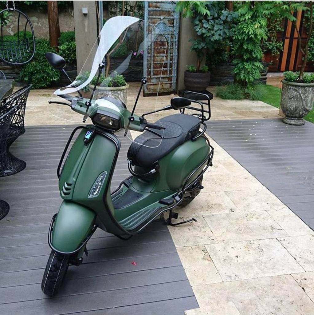 Vespa Sprint scooter uniek 4 takt army green, Gebruikt, Overige modellen, Ophalen of Verzenden, Maximaal 25 km/u