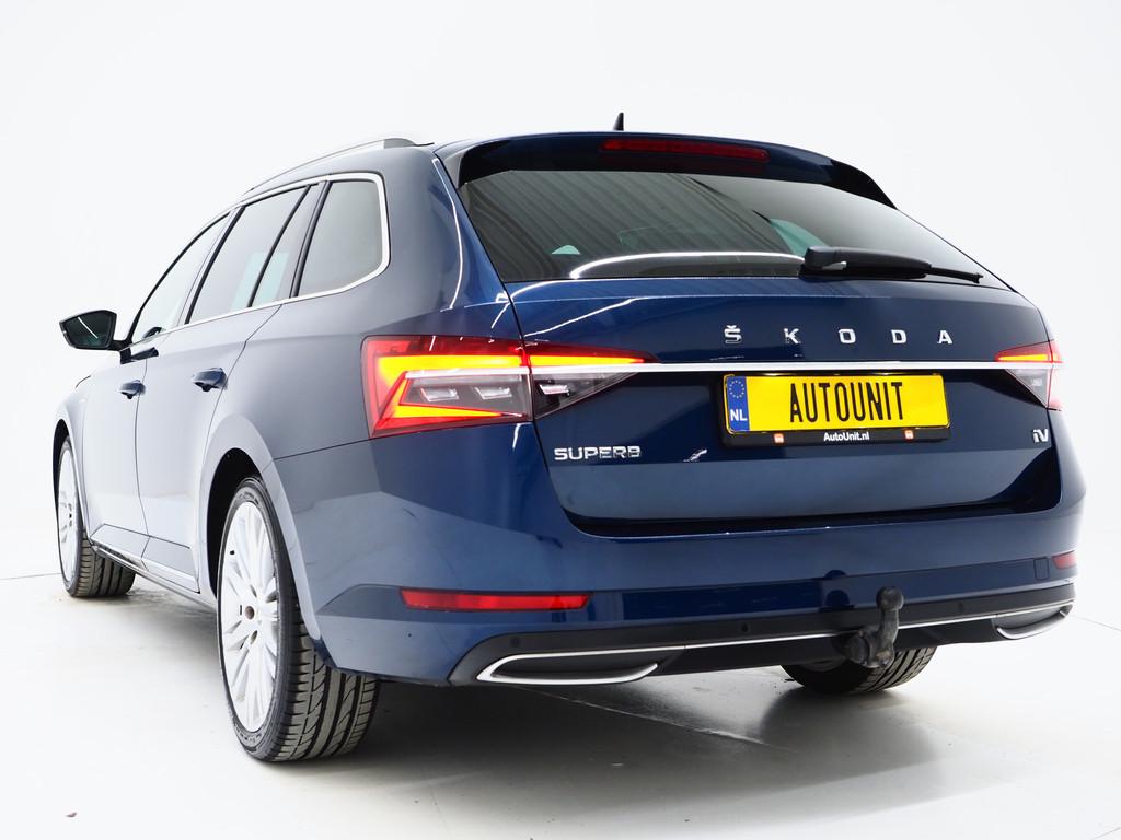 Skoda Superb Combi 1.4 TSI iV Laurin & Klement | Canton | Le, Auto's, Gebruikt, Zwart, 4 cilinders, Blauw