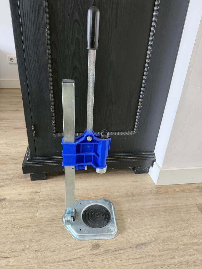 Kroonkurk klem apperaat, Ophalen