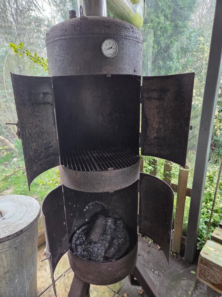 Robuuste Vintage Houtgestookte Rookoven met Thermometer, Ophalen, Gebruikt, Onbekend