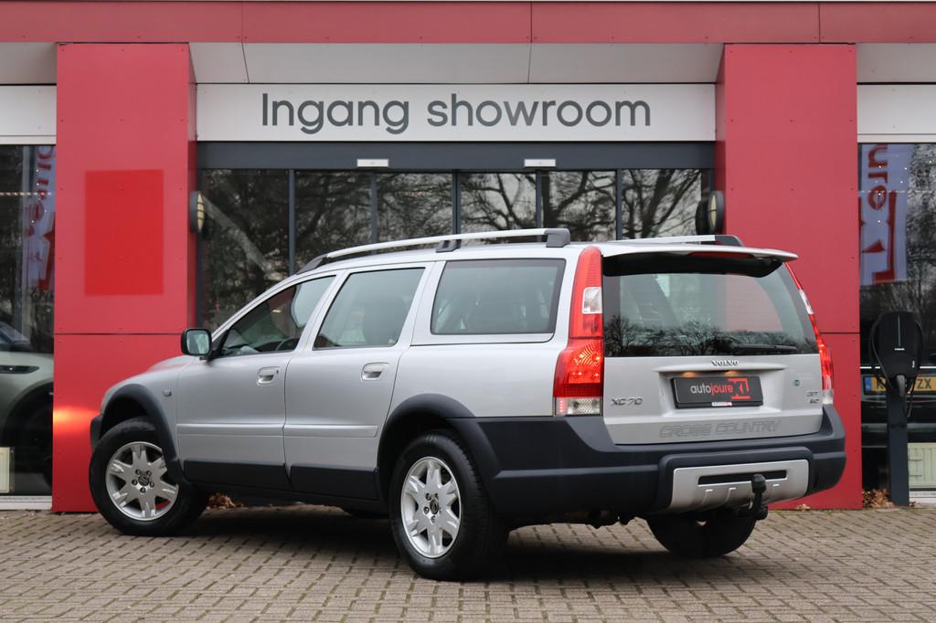 Volvo XC70 2.5 T Kinetic AWD | Youngtimer | Rijklaar | 5-Cil, Auto's, Stof, Zwart, XC70, 2521 cc