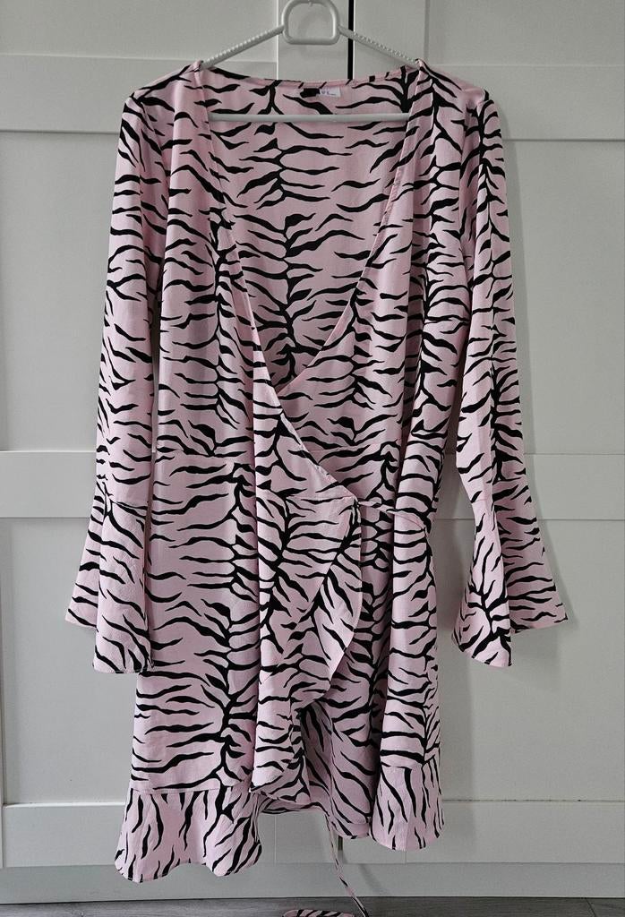 Opruiming: Roze H&m wikkeljurk met zebraprint maat M, Ophalen of Verzenden, Zo goed als nieuw, Roze, Boven de knie