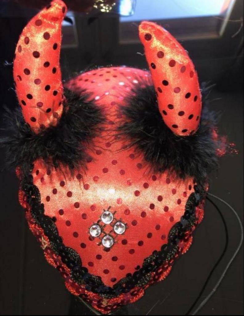 Rode Duivel Haarband met Hoorns - Carnaval/Themafeest, Ophalen of Verzenden, Zo goed als nieuw, Maat 36 (S), Accessoires